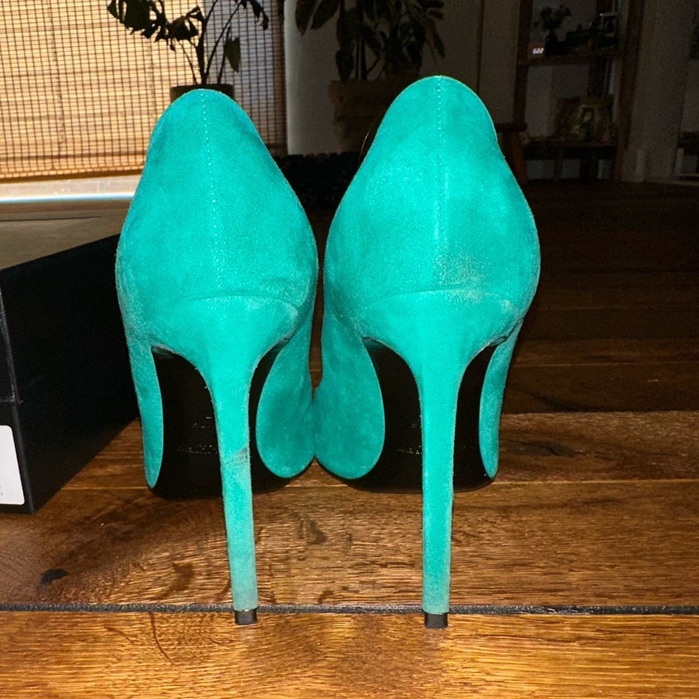 YSL Suede Heel - Picture 2 of 5